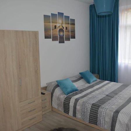 Sunrise Apartment Petroşani מראה חיצוני תמונה