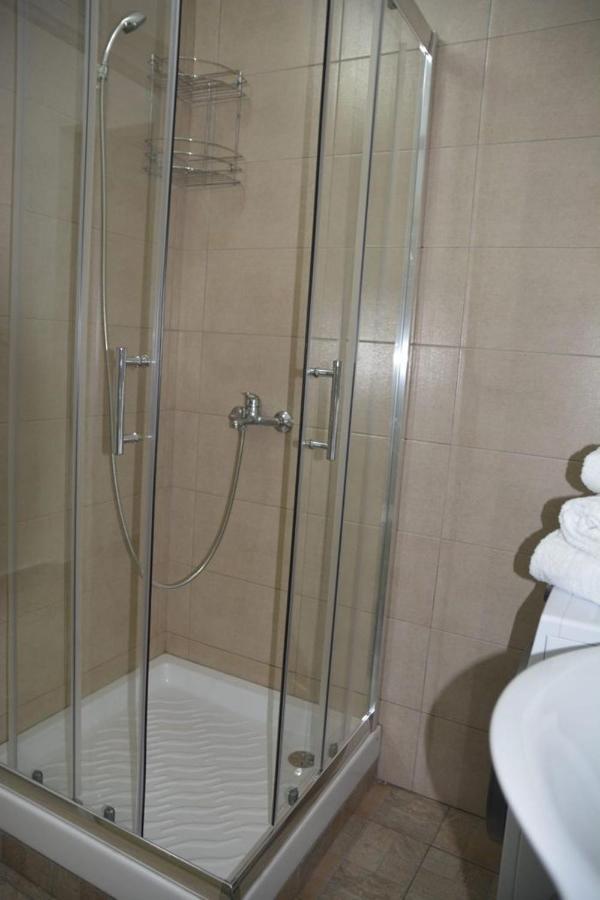 Sunrise Apartment Petroşani מראה חיצוני תמונה